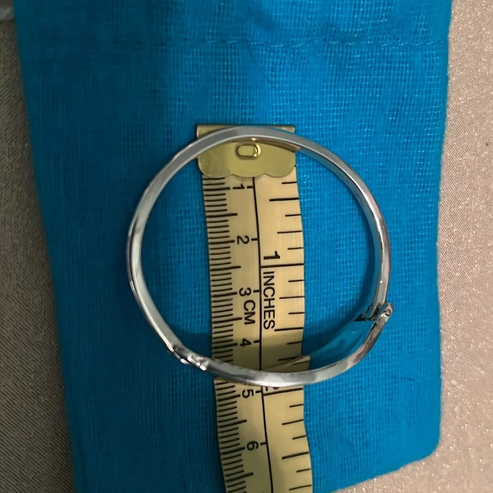 NWOT Alpaca Mexico Silver Abalone Inlay Hinge Children’s Bracelet